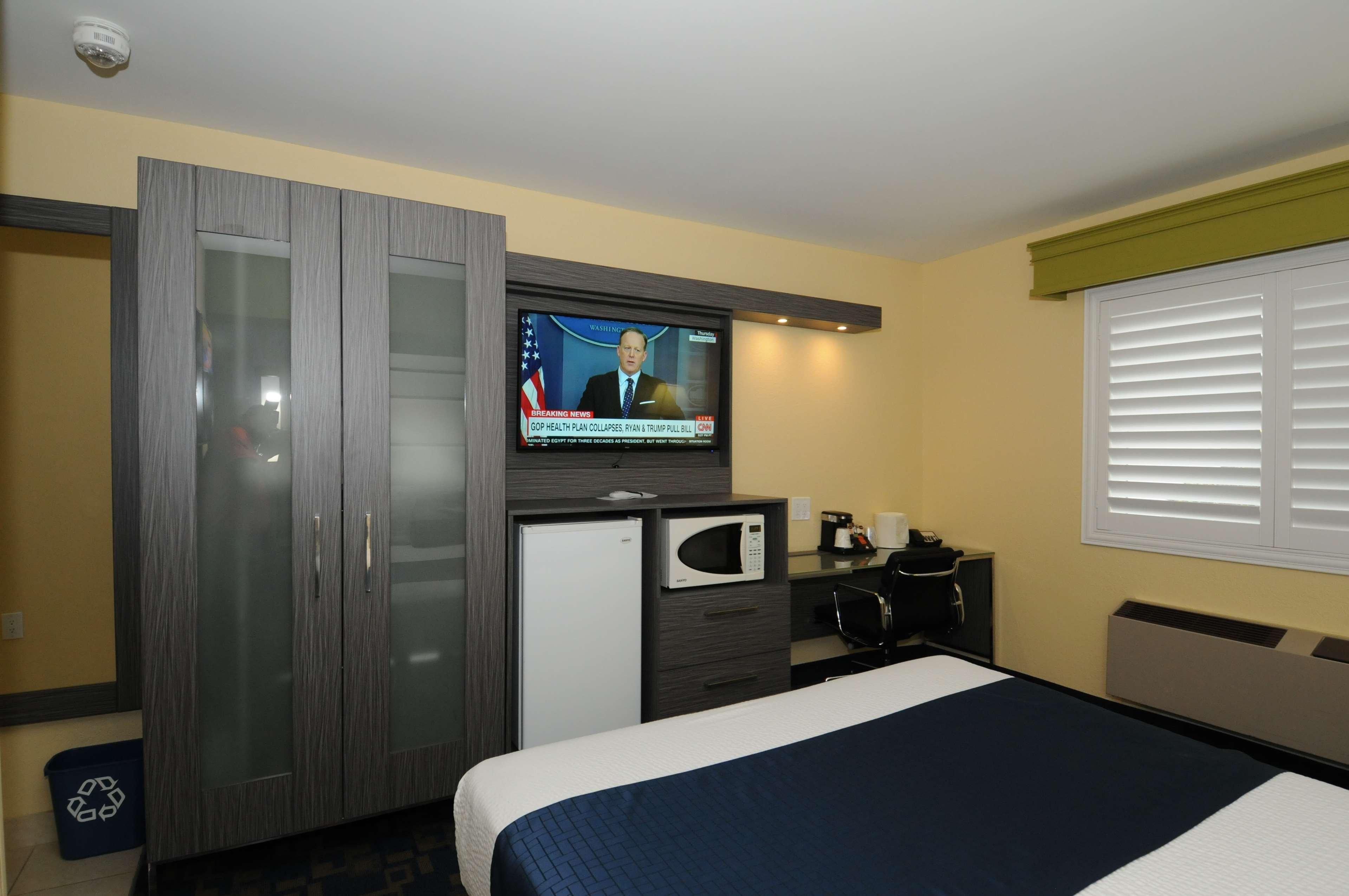 רד בלאף Best Western Antelope Inn & Suites מראה חיצוני תמונה