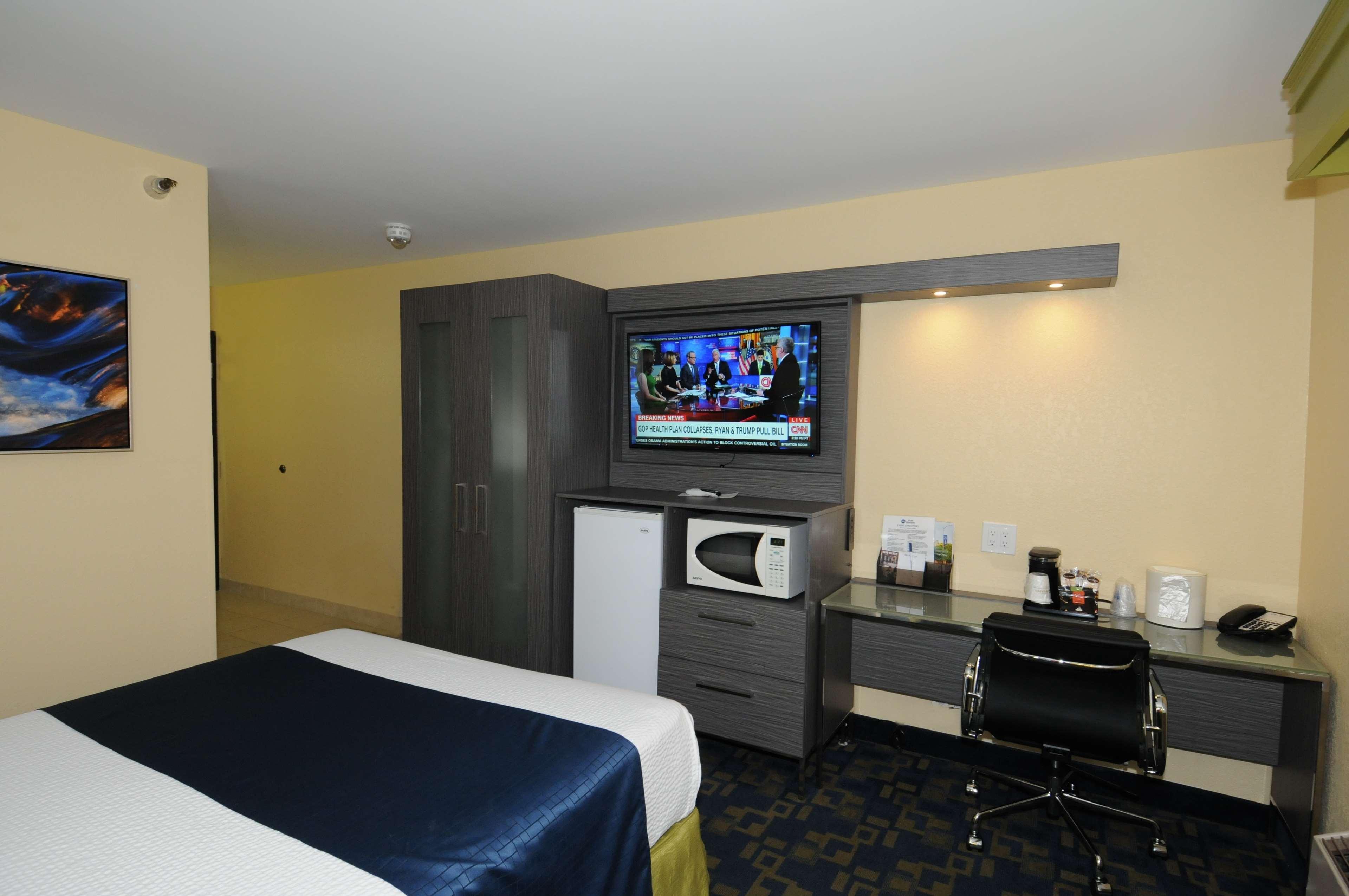 רד בלאף Best Western Antelope Inn & Suites מראה חיצוני תמונה